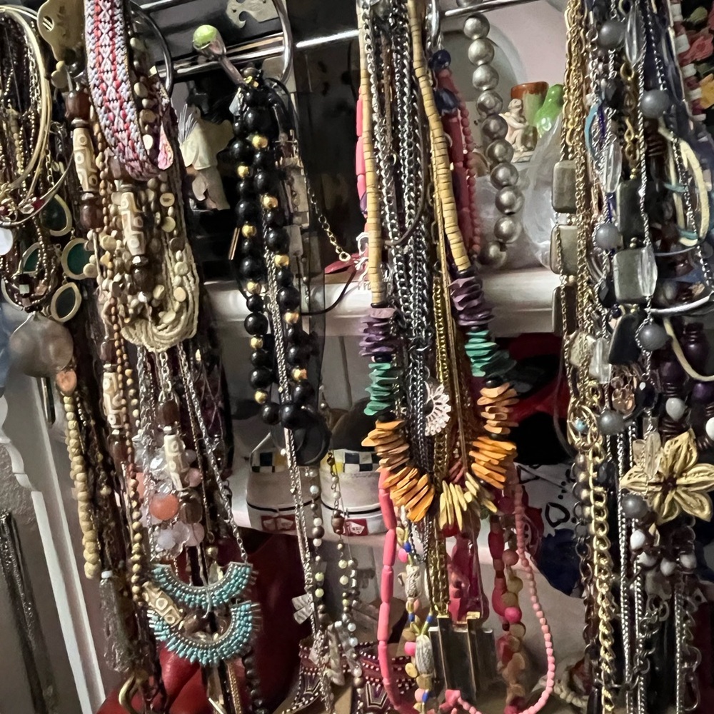 LIVE JEWELRY SHOW!! 8:30pm EST LIKE AND SHARE TO BE NOTIFIED💗♥️💗 - Picture 14 of 14